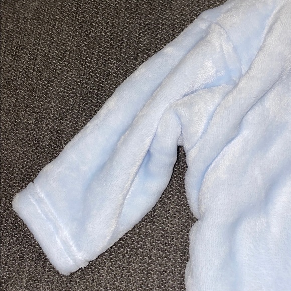 Baby Robe with Elephant Hood - Picture 8 of 10